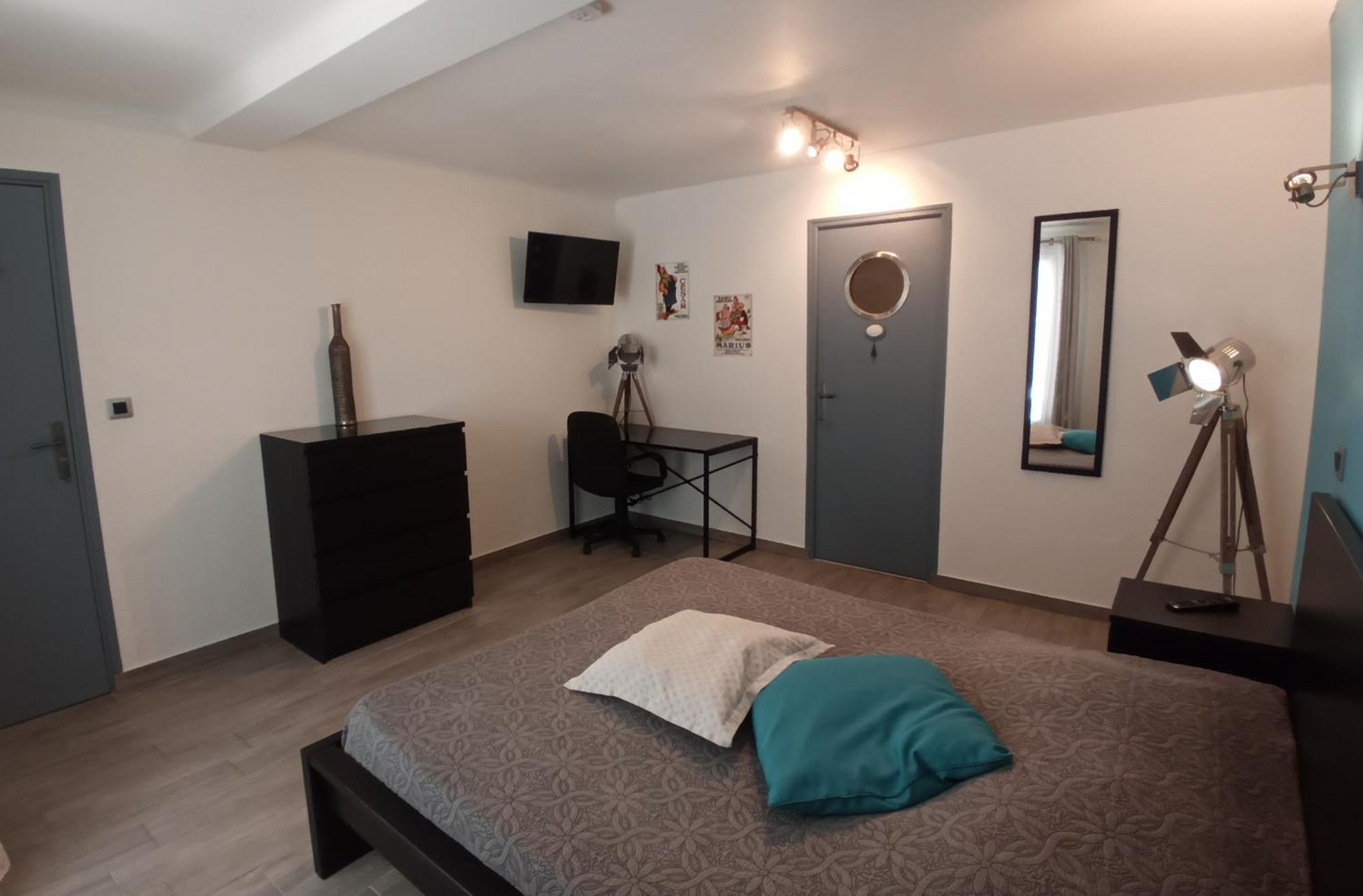 Bed and Breakfast Sur Les Pas De Pagnol Aubagne Pokoj fotografie